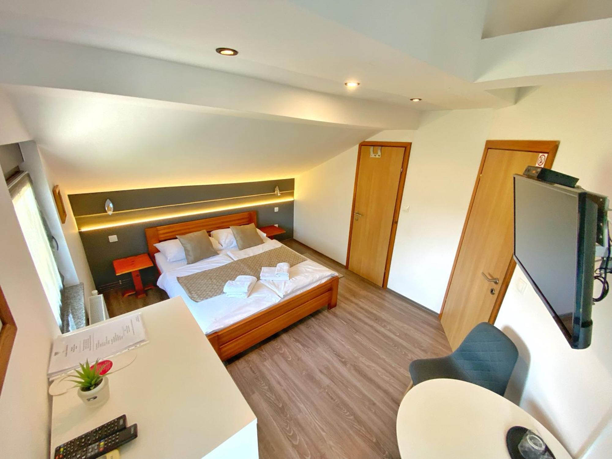 16 Lakes Guesthouse Grabovac  Dış mekan fotoğraf